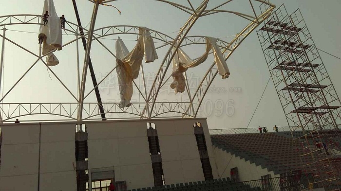 膜結構體育看臺膜安裝吊裝-燁興膜結構 膜結構體育看臺膜安裝吊裝.jpg