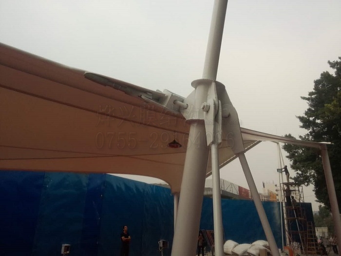 景觀張拉膜結(jié)構(gòu)遮陽棚-深圳市燁興膜結(jié)構(gòu)工程有限公司 景觀張拉膜結(jié)構(gòu)遮陽棚.jpg