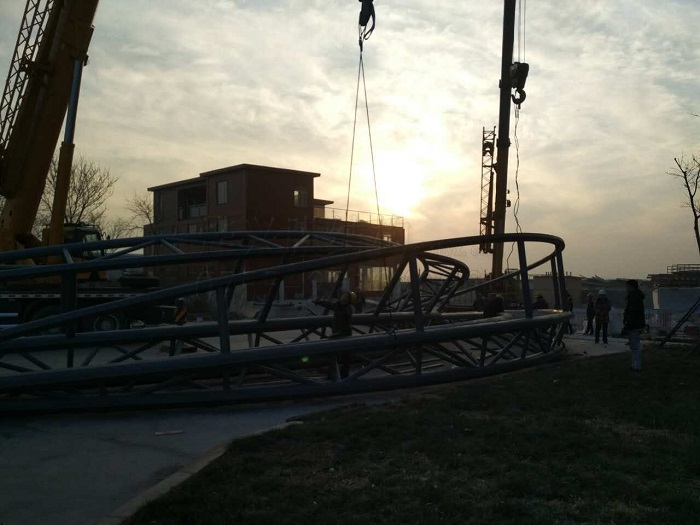 天津陽光海岸膜結構入口雨棚吊裝-深圳市燁興膜結構工程有限公司 天津陽光海岸膜結構入口雨棚吊裝.jpg