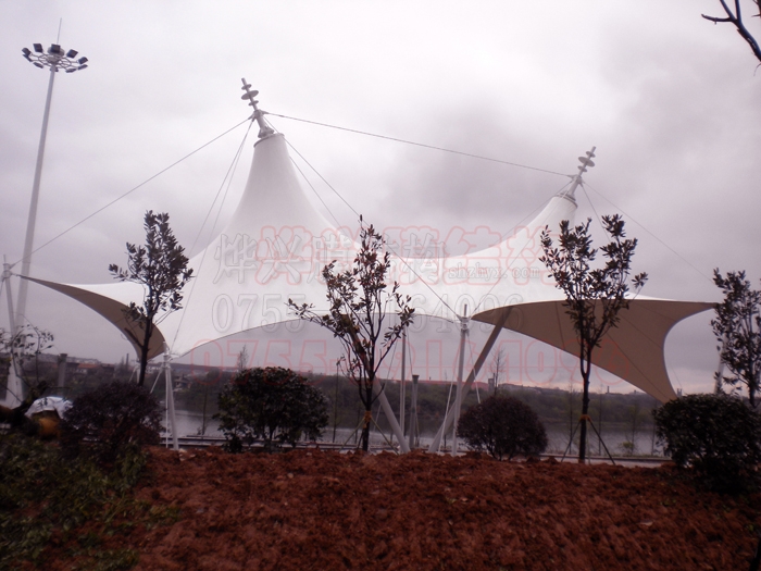 景觀膜結(jié)構(gòu)建筑—深圳燁興膜結(jié)構(gòu)工程有限公司 景觀公園膜結(jié)構(gòu) (6).jpg